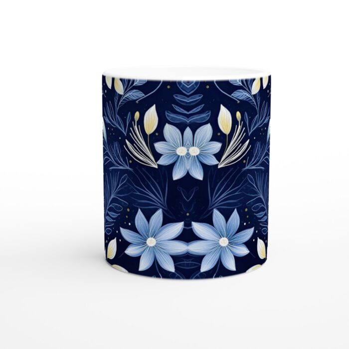 Nattblå Blomstermönster Keramisk Mugg - Drick ditt morgonkaffe i en drömsk blomsterträdgård