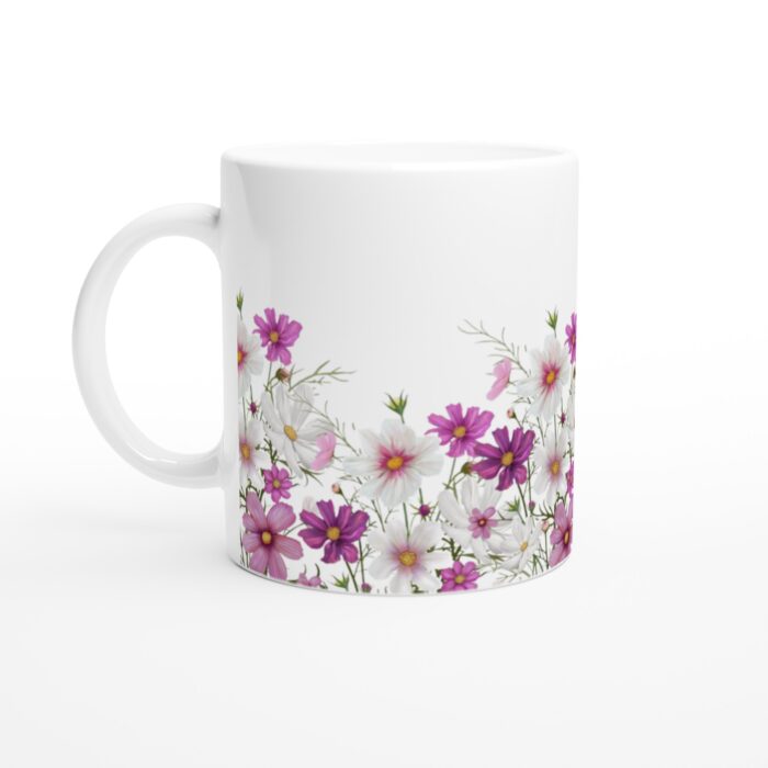 Keramisk mugg – Blomsterprakt: En vardagsfavorit med lila och vita kosmosblommor