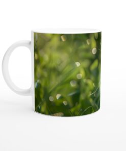 Förtrollande Vit Katt med Blå Ögon - Konstnärlig Keramisk Mugg