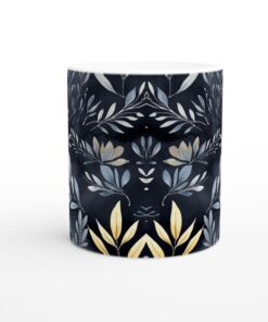 Lyxig Mugg med Mystiska Löv - Vit Keramisk Kopp med Elegant Guld- och Silverlövsdesign